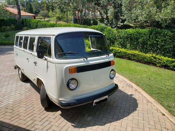 VOLKSWAGEN KOMBI 1.6 STD 8V GASOLINA 3P MANUAL